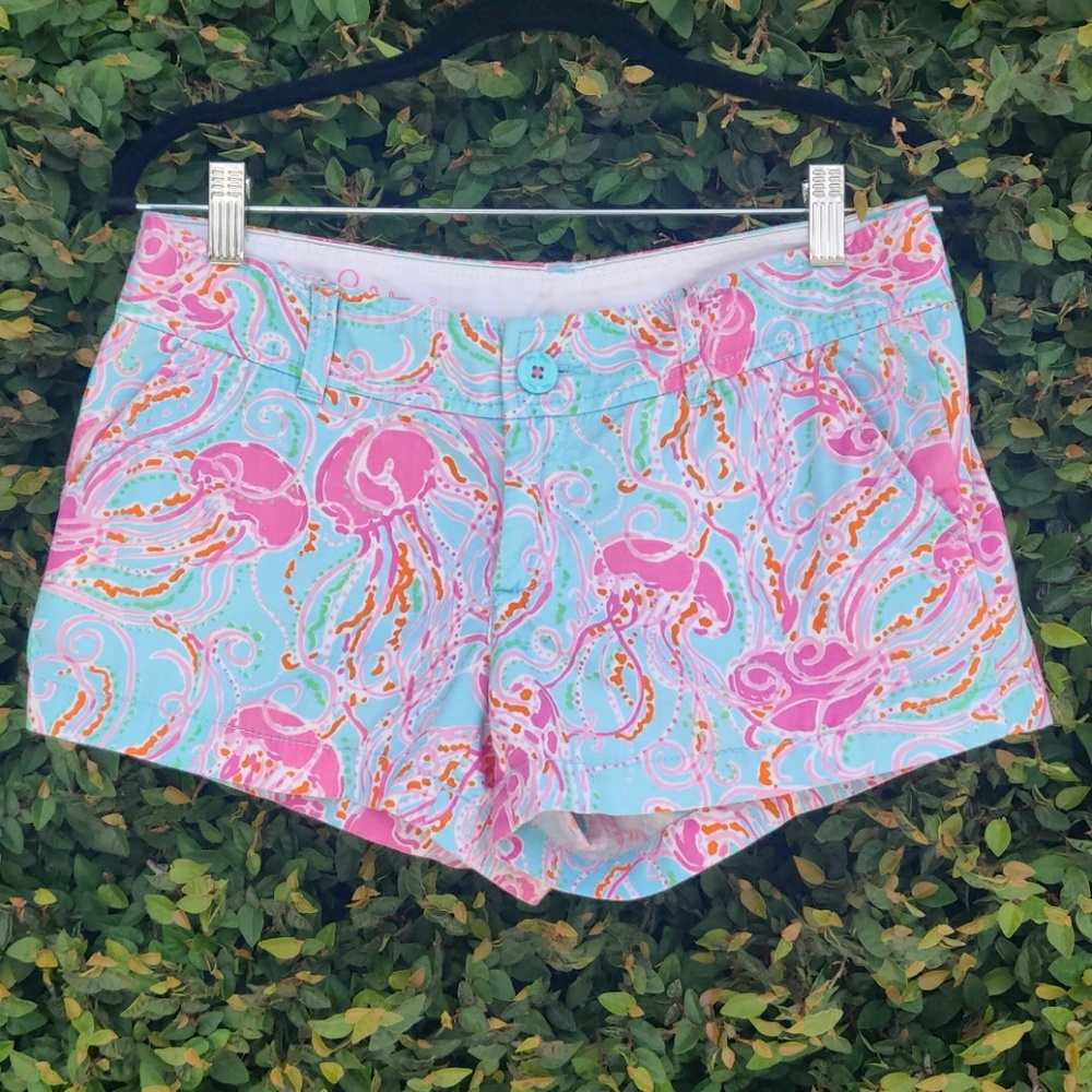 Lilly Pulitzer Walsh short